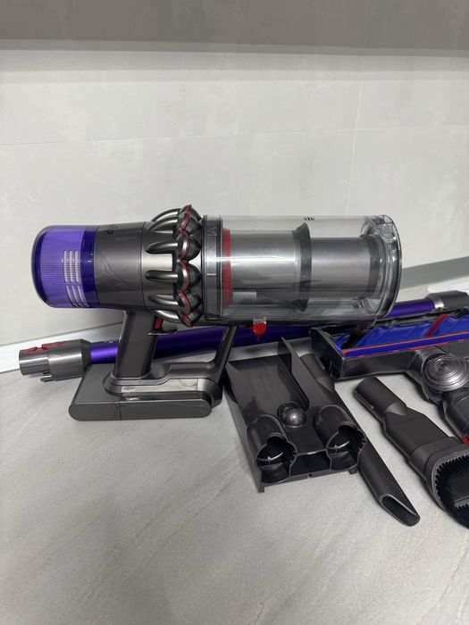 Apirator Dyson V11 Advanced, garantie nov 2027