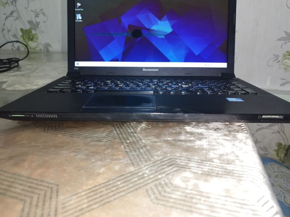 Ноутбук за 460000 сум ( Lenovo B590 Б/у )