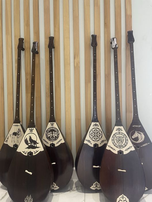 Домбыра ручной работы