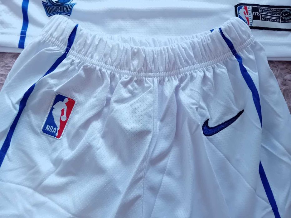 Чисто нов оригинален екип на Dallas Mavericks - Luka Doncic