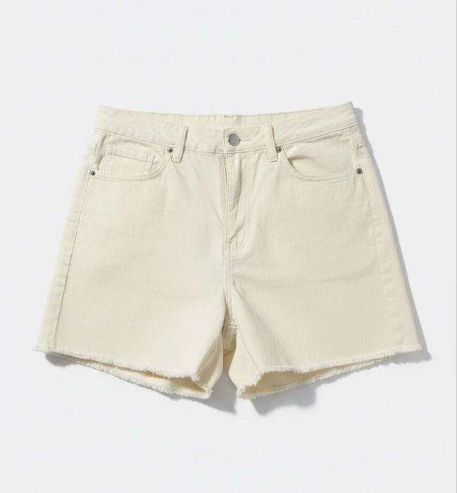 Продам шорты и двое джинс!