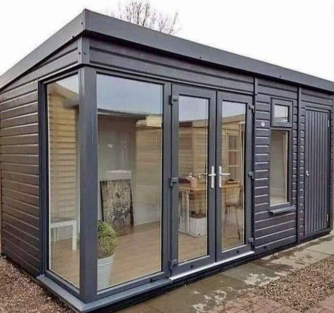 Vând cabane de lemn