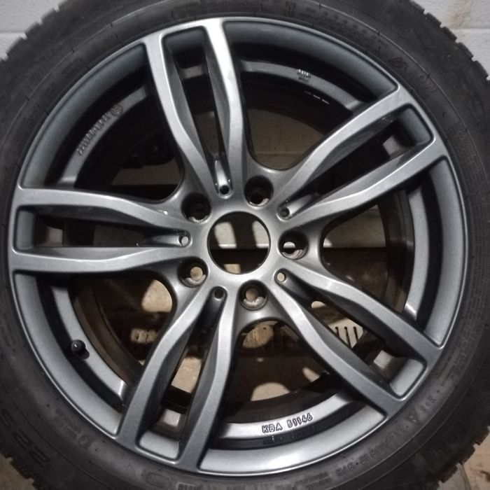 Jante originale BMW cu anvelope de iarnă Nokian 225/55/R17
Jante Evolu