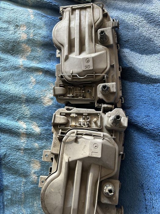 Фары на мерседес C-класс