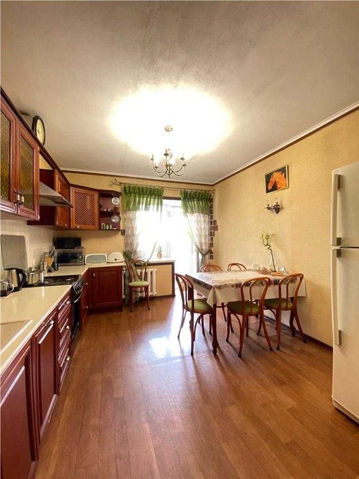 в продаже 3 комнатная квартира в городе