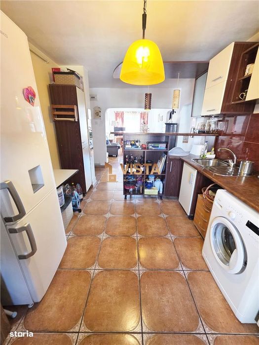 Apartament 4 camere, zona Racadau
