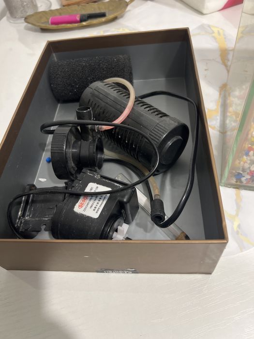 Продам аквариум с насосом