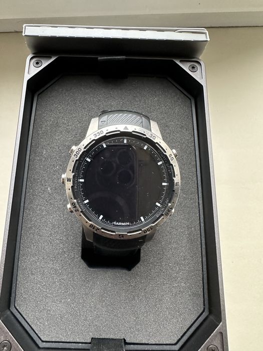 Часы Garmin Marq Adventurer