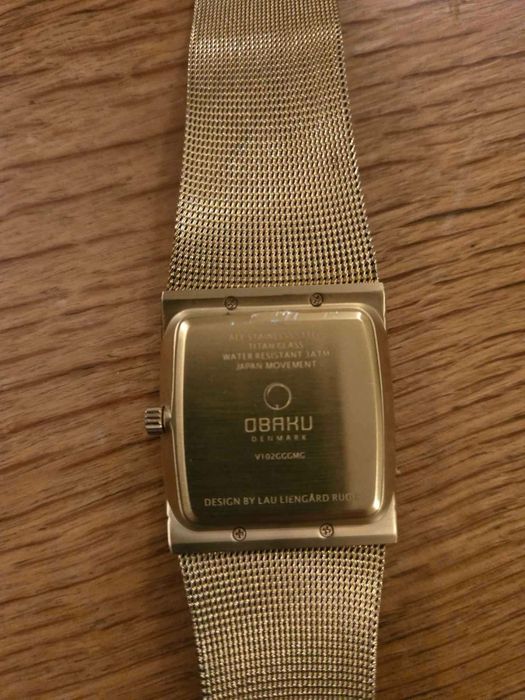 Стилен часовник OBAKU