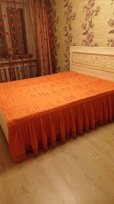 Кровать с матрасом