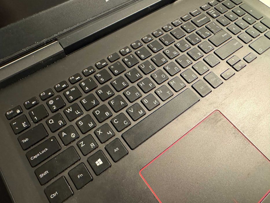 Лаптоп Dell inspirion 7577