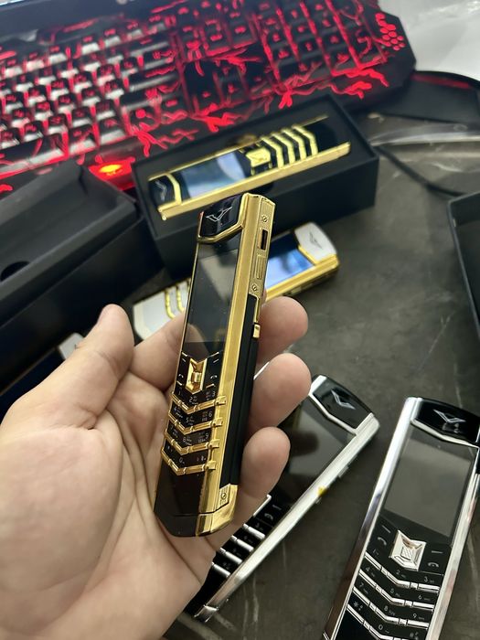 Telefon Vertu Gold