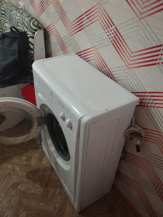 Продам стиральную машинку