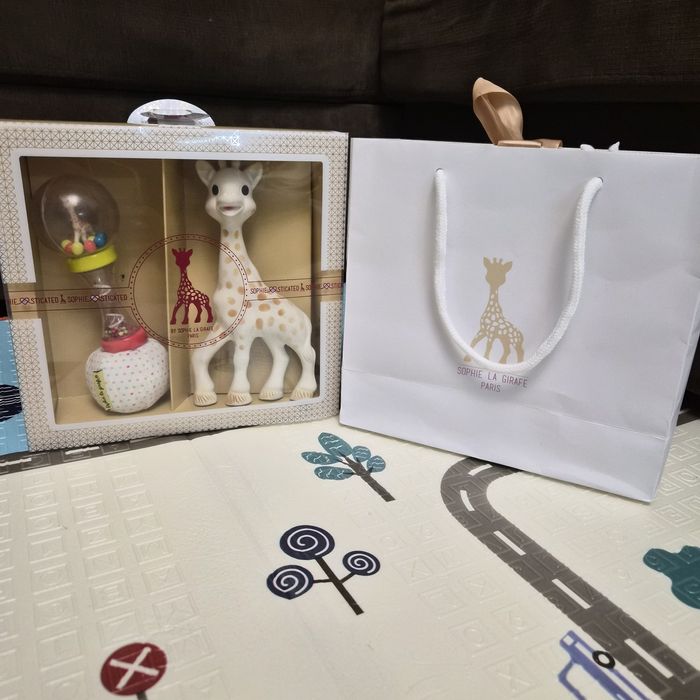 Жирафчето Софи и дрънкалки