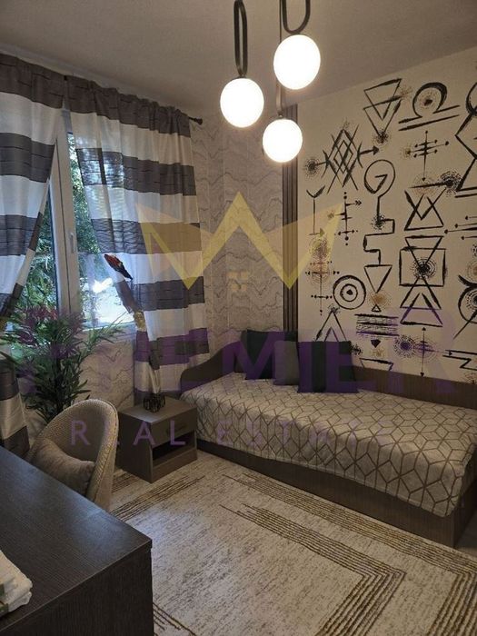 Продава се Тристаен апартамент в Пловдив, Кършияка - 52 кв.м за 2625 €/кв.м - Снимка #2