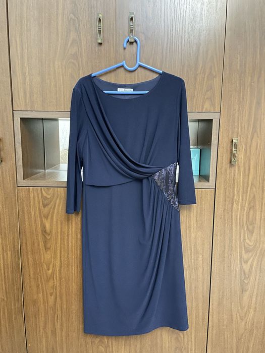 Продам платья по 5000 тг каждое