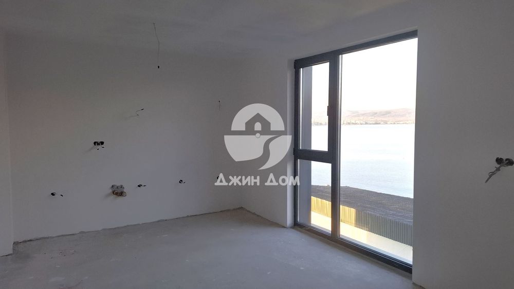 Продава се Двустаен апартамент в Несебър - 76 кв.м за 2803 €/кв.м - Снимка #1