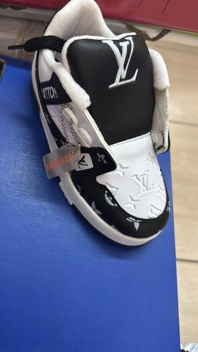 Adidaai copii louis vuitton
