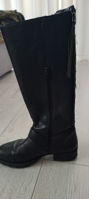 Cizme damă, piele, mărime 37.