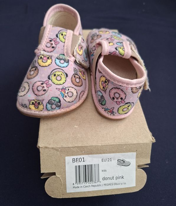 Пантофи Pegres 21