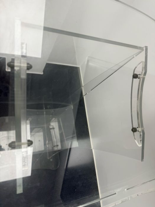 Pupitru plexiglass