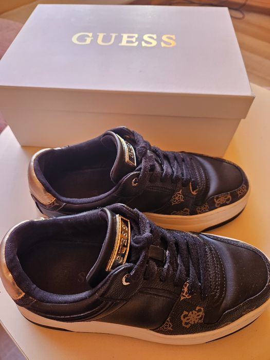 Дамски обувки GUESS