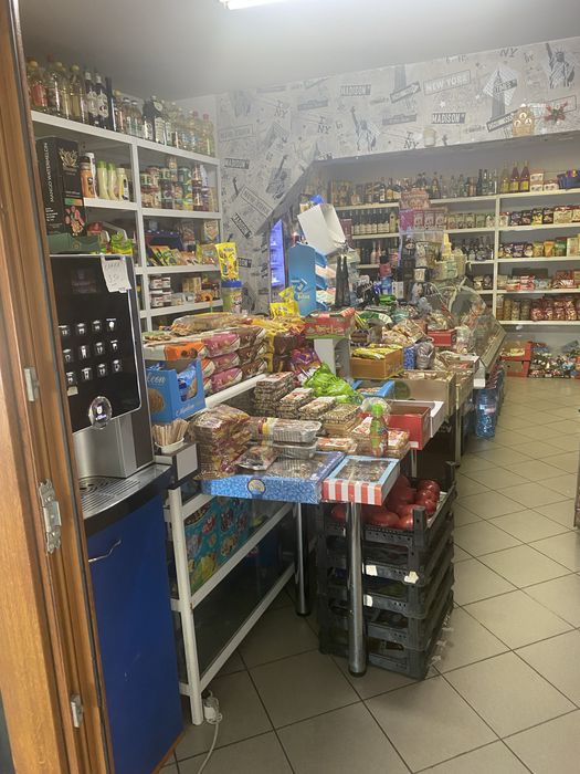 Vand spatiu cu vad pietonal