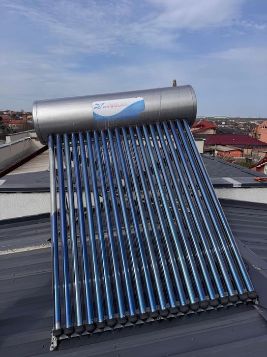 Sistem solar ptr apa caldă presurizat.