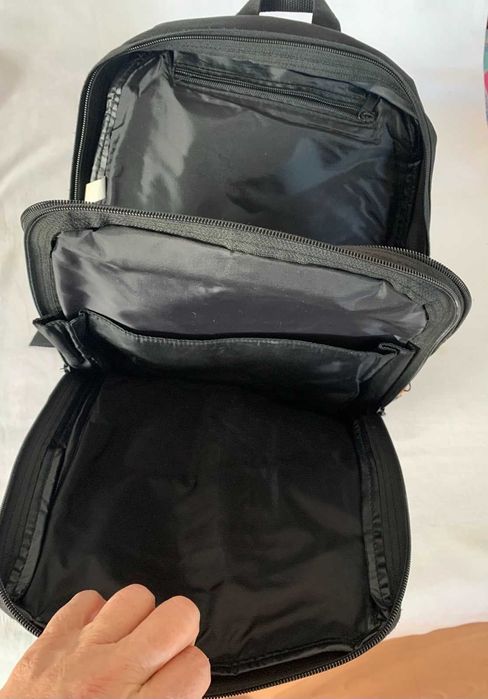 Лаптоп-Раници с подсилен гръб и презрамки,Черната е за лаптоп