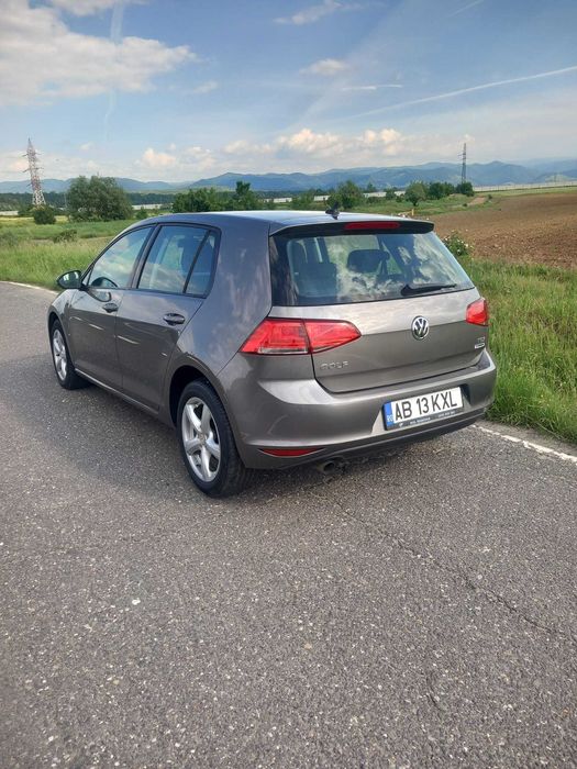 VOLKSWAGEN Golf 2015