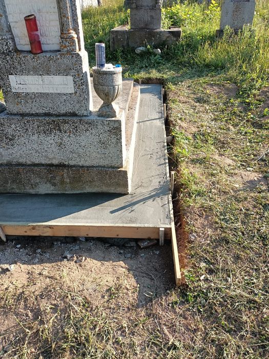 Construim și reparăm monumente funerare