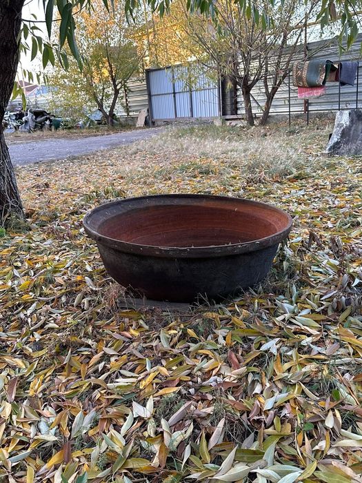 Продам большой чугунный казан