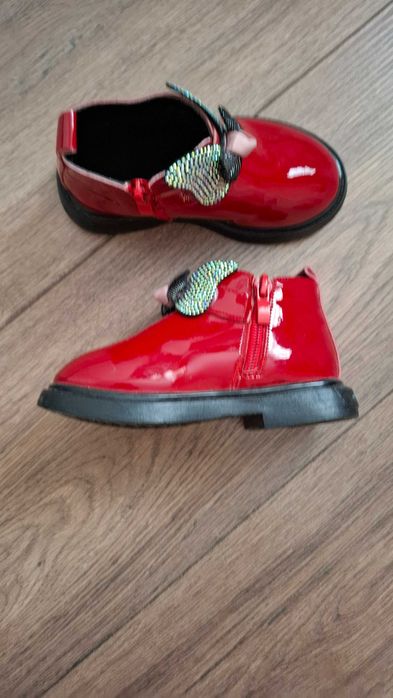 Ботинки  для девочки