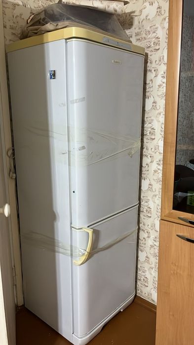 Продам холодильник на з/п