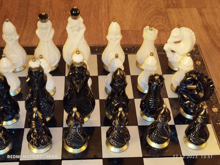 Fil suyagidan boʻgan 1987 yil SHAXMAT sotiladi