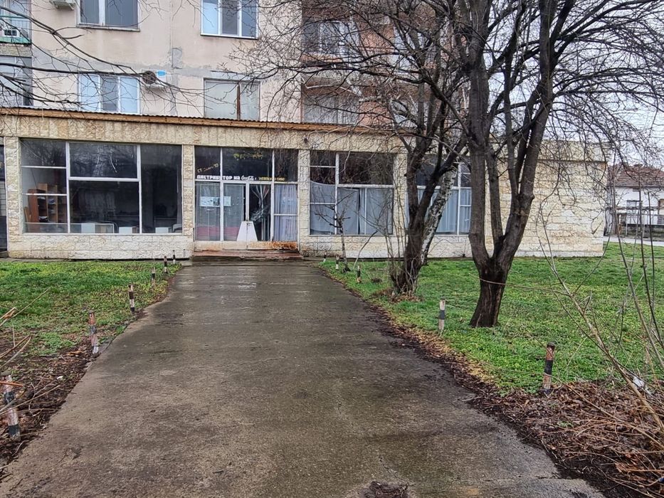Дава се под наем Магазин в Летница - 240 кв.м за 204 € - Снимка #1