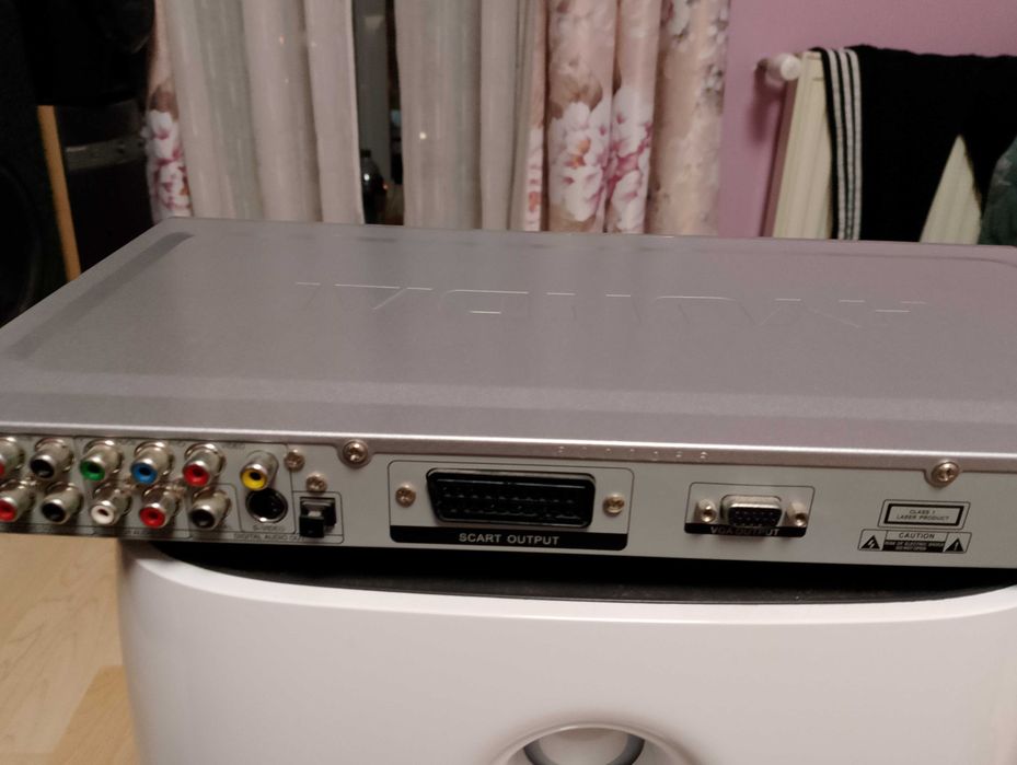 Продавам DVD player Hyundai DV6000