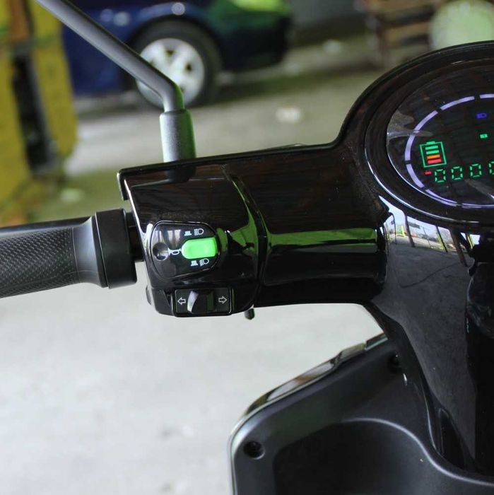 Електрическа Триколка FM1-LUX 1500W - Black