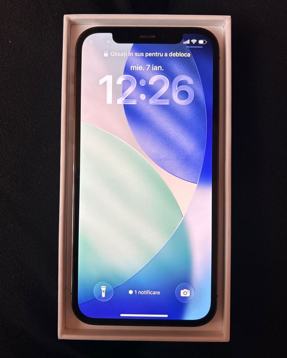 Vand iphone 12pro  256 gb stare 10/10 bateria 100%