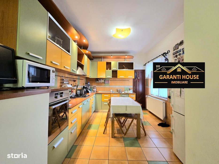 Zona Hollosy Simon, casa P+M, 370 mp teren, 360 000€