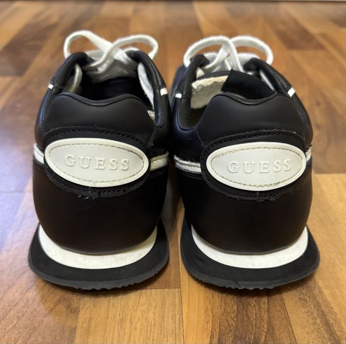 Обувки GUESS-мъжки