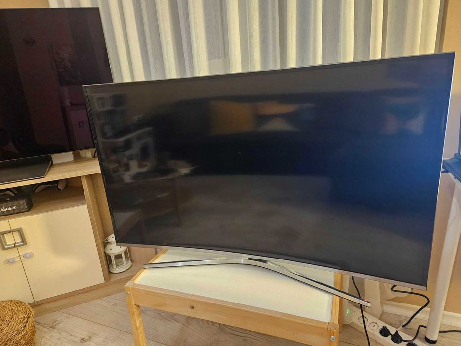 Телевизор Smart LED Samsung 43KU6672