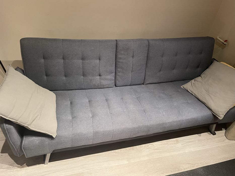 Многоместен диван