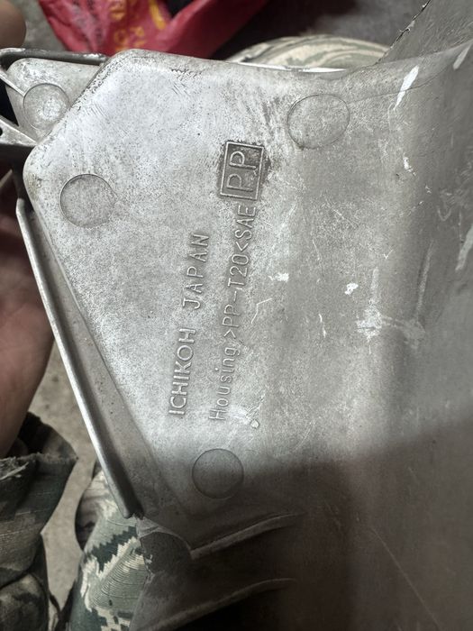 фара ниссан сания B14