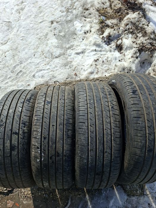 Продам шины 235/50/19 гити