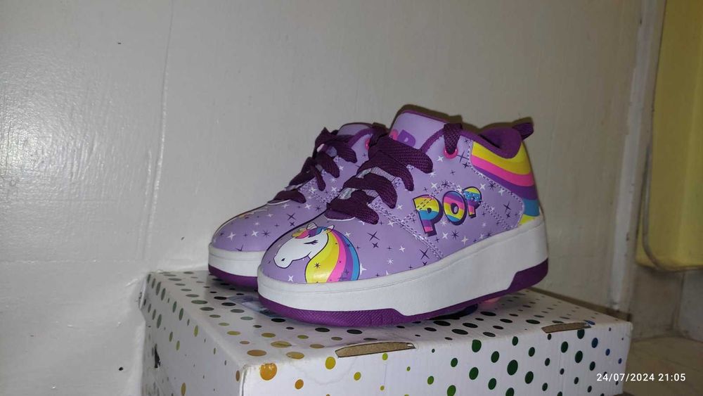 Маратонки обувки с колелца POP by HEELYS