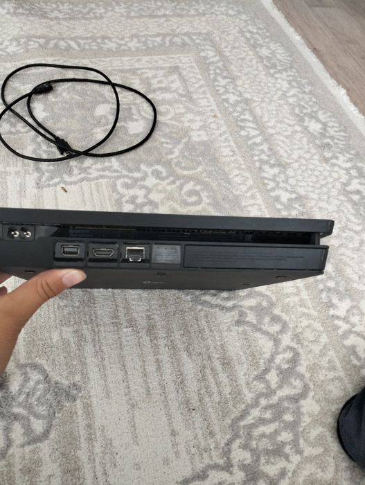 PS 4 поколение slim and limited