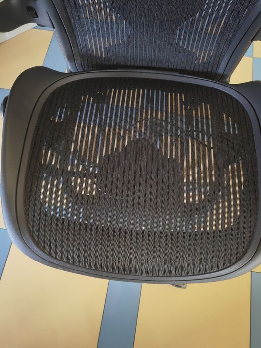 Herman Miller Aeron-(Ергономичен офис стол), размер B