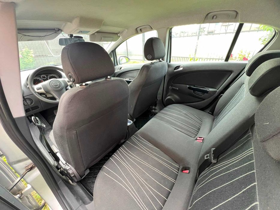 Opel Corsa D 1.2 Benzină Automată | 2007 | 184.000 km | 2.300 € negociabil