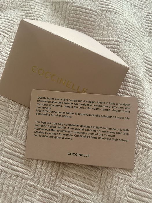 Оригинална чисто нова чанта Coccinelle